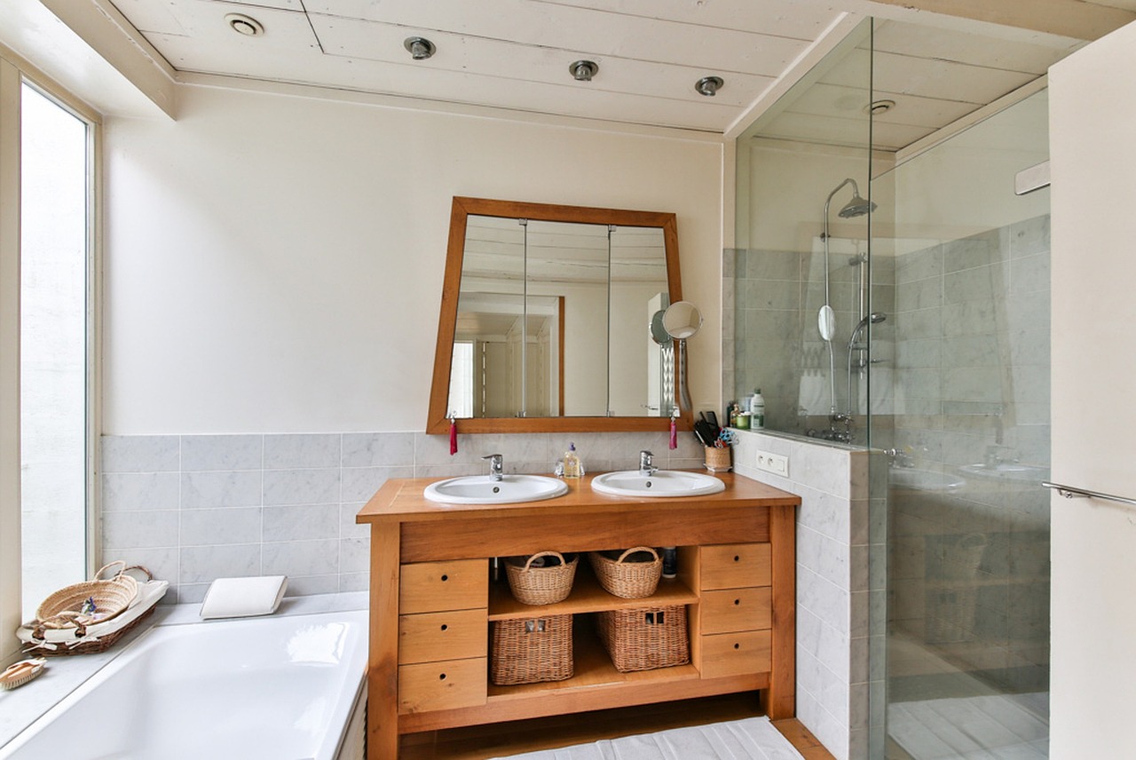Het nut van een badkamerspiegel: Meer dan een Reflectie
